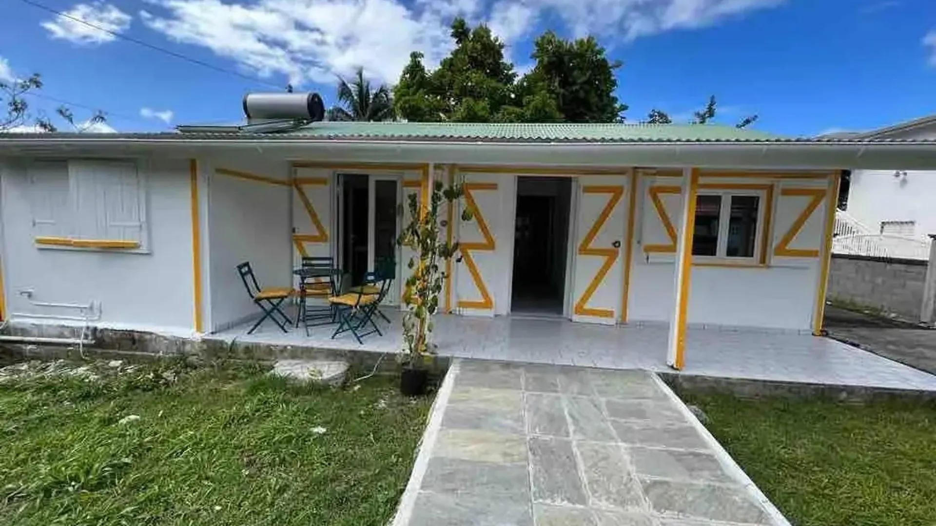 Maison De 3 Chambres A Pointe-Noire Avec Jardin location