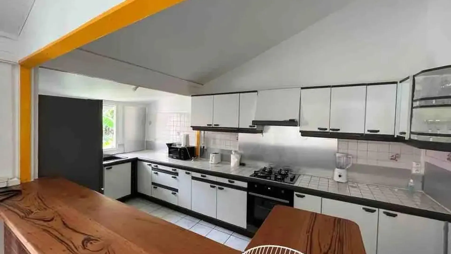 Maison De 3 Chambres A Pointe-Noire Avec Jardin